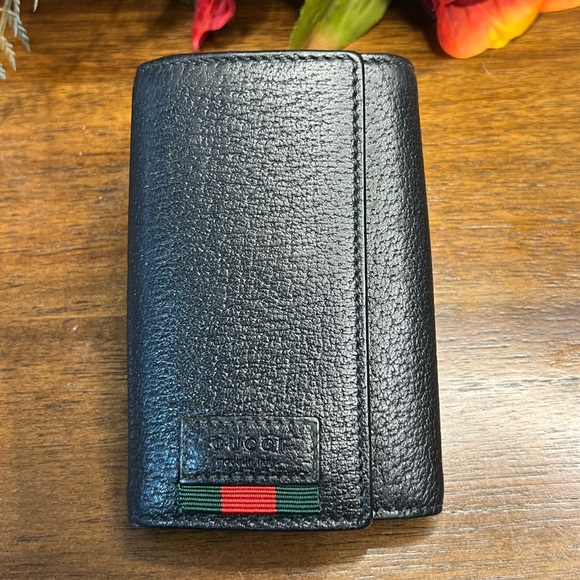 Authentic Gucci Leather Key Holder - EUC - Picture 3 of 11